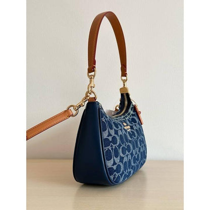 NWT Coach Teri Shoulder Bag in Signature Denim – Natural (CAF82)